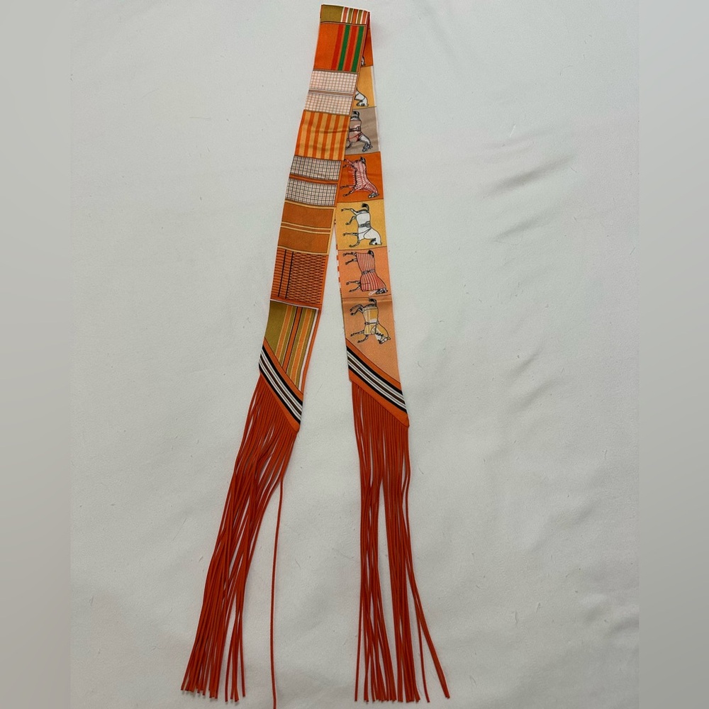 ORANGE HORSE EQUESTRIAN FAUX LEATHER TASSELED SKINNY SCARF BAG HANDLE WRAP TIE - Picture 3 of 6